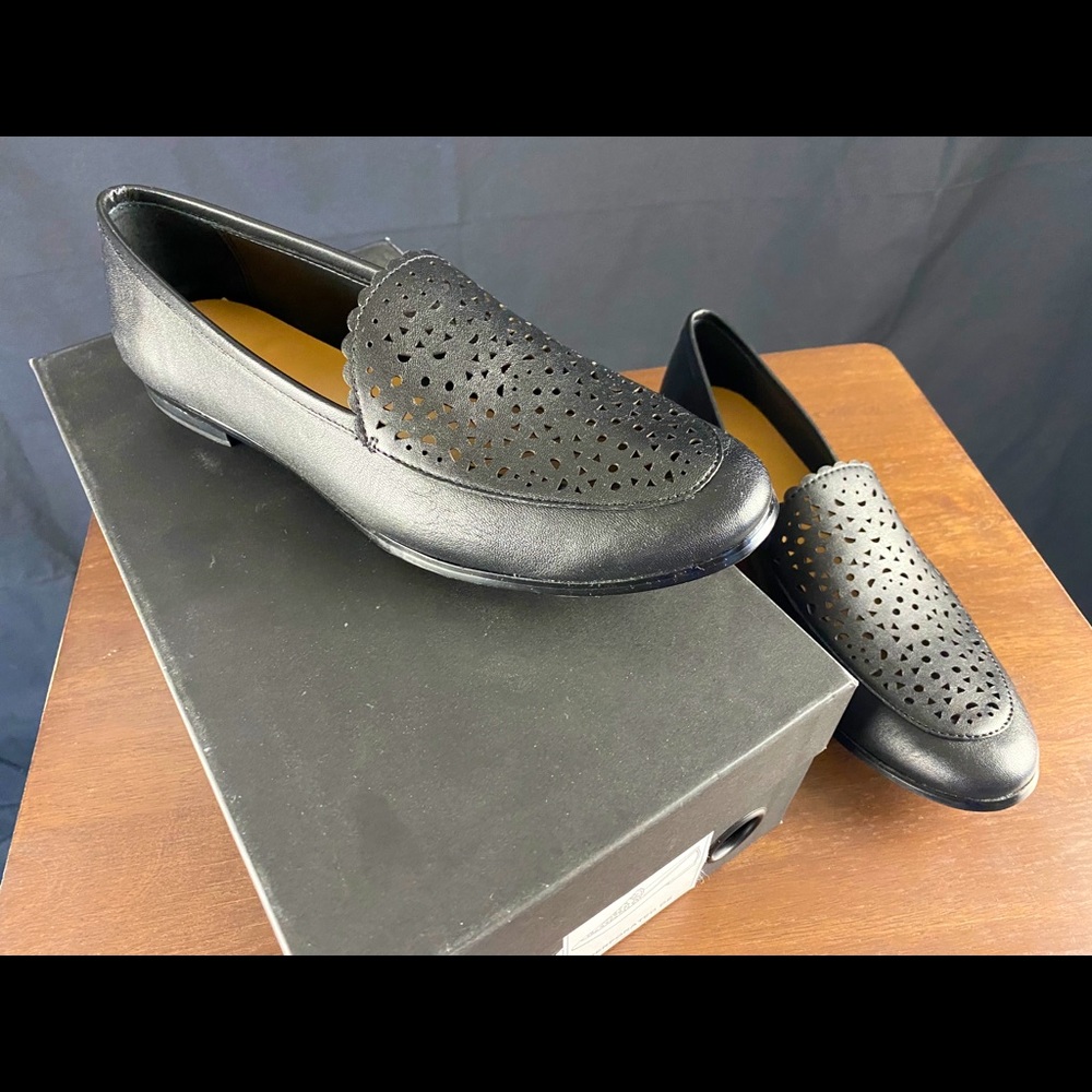 Brand new banana republic shoes
